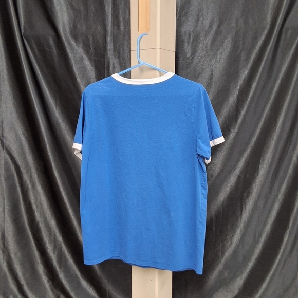 Vibrant Blue and White Short Sleeve Tee with Sunset Graphic - Picture 6 of 7